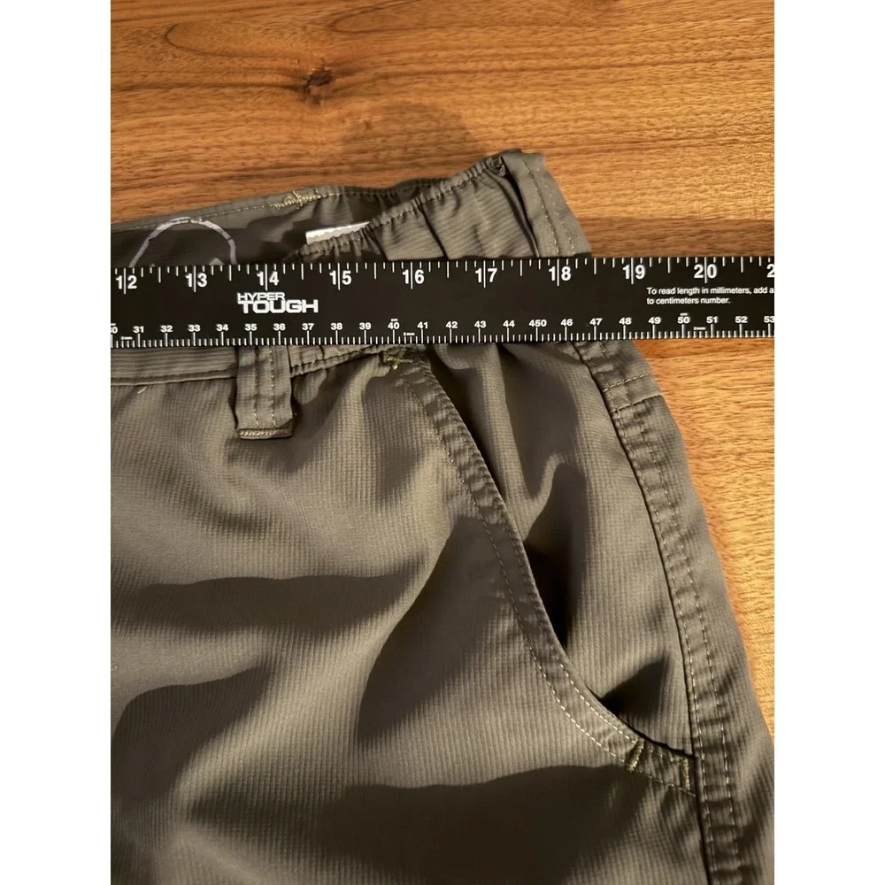 Wrangler Mens Outdoor Cargo Shorts Dark Olive Stretch Hiking Fishing Elastic 36